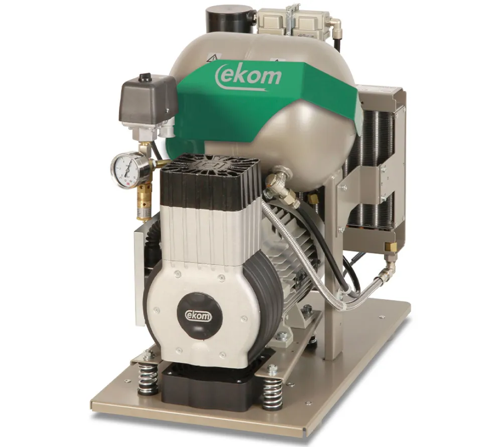 ekom dk50 10 s/m безмасляный компрессор для одной стоматологической установки с кожухом, с осушителем, с ресивером 10 л, 60 л/мин  2